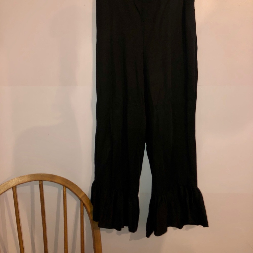 Mo: vint New York black ruffle hem dress pants